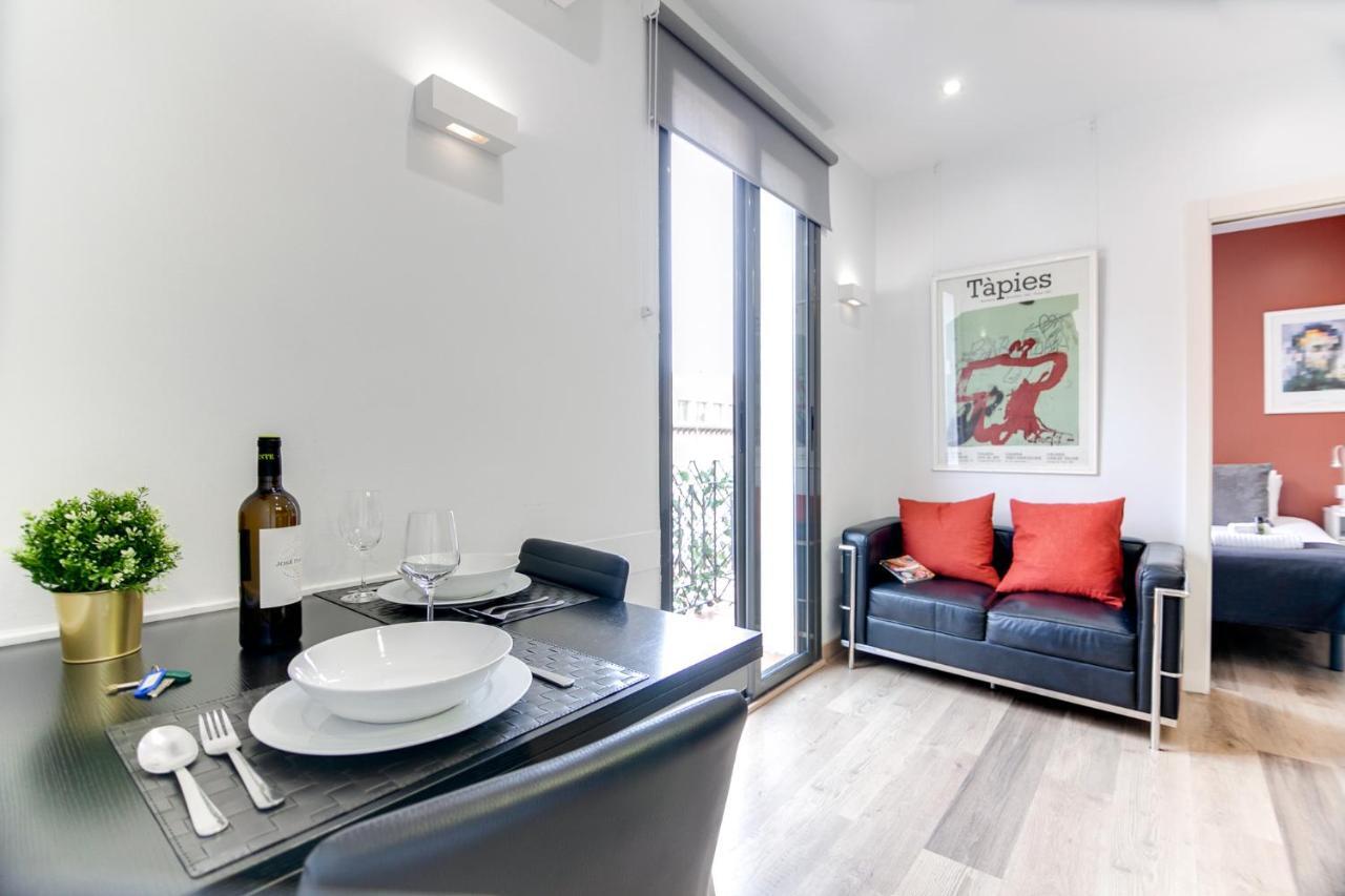 City&Beach Apartments 3 In City Center Barcelona Bagian luar foto